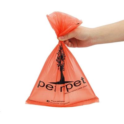 L'abitudine dell'erogatore della borsa dello spreco del cane di animale domestico ha stampato la borsa biodegradabile amichevole della poppa del cane