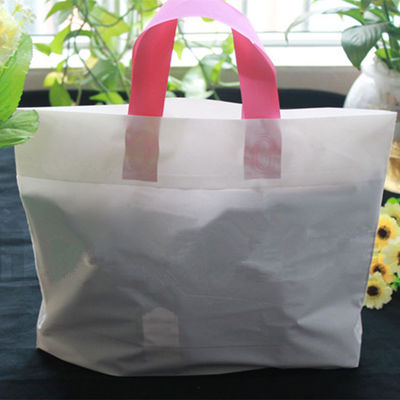 Borsa di plastica impermeabile del regalo di dimensione su misura sacchetto della spesa al minuto solido bianco facile portare con una maniglia